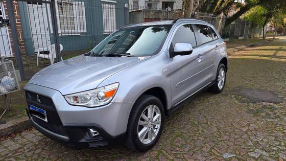 MITSUBISHI ASX 2.0 4X2 16V GASOLINA 4P AUTOMÁTICO MITSUBISHI ASX 2.0 4X2 16V GASOLINA 4P AUTOMÁTICO